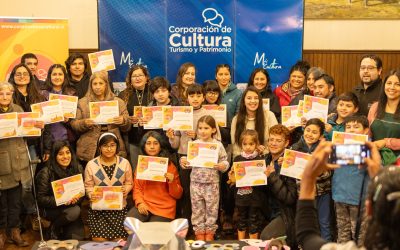 Cierre de los talleres de Pintura y Técnicas Mixtas, Magallanes en Acuarela, Trapillo y Cestería en Papel, Antifaces, Artes Manuales, Fotografía Experimental y Realización Cinematográfica, correspondientes al Plan de Gestión Cultural Natales 2023-2026.